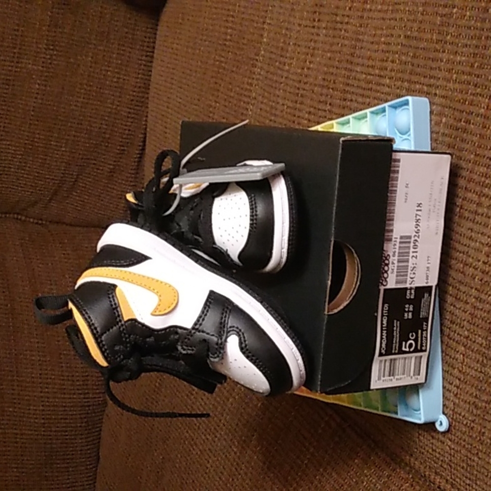 Toddler Boys Jordan Mid 1 Shoes